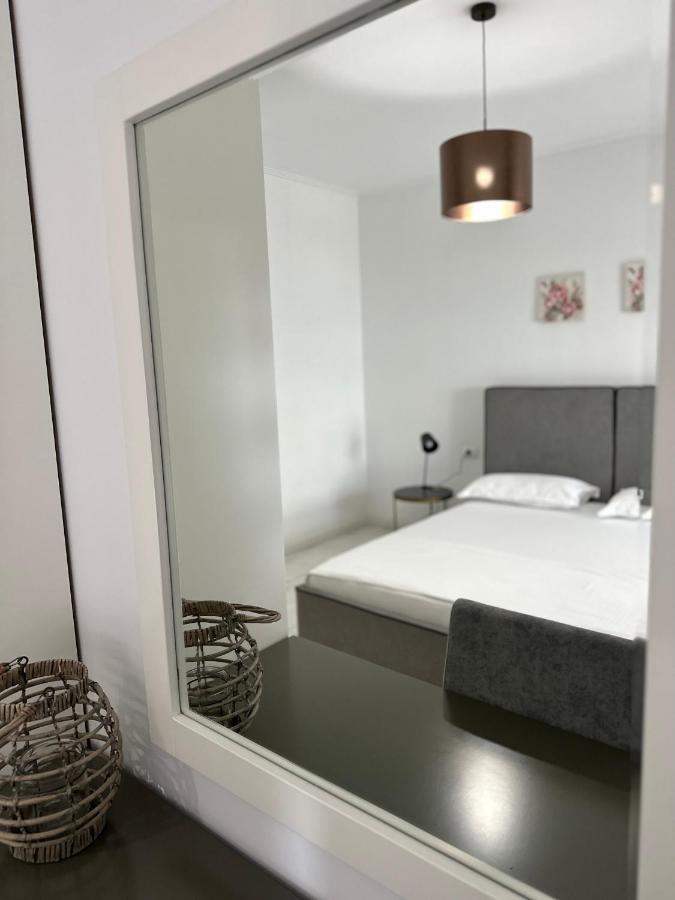 Luxury Penthouse B&E Sarandë Exterior foto